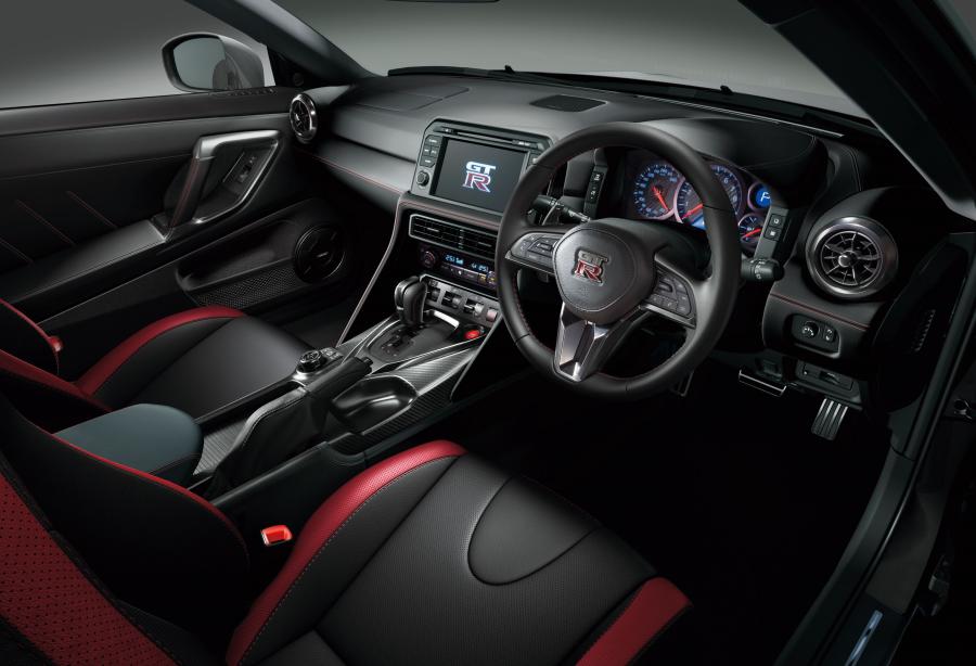  Nissan GT-R Track Edition 2016 года  (JP) (фото 2 из 3)